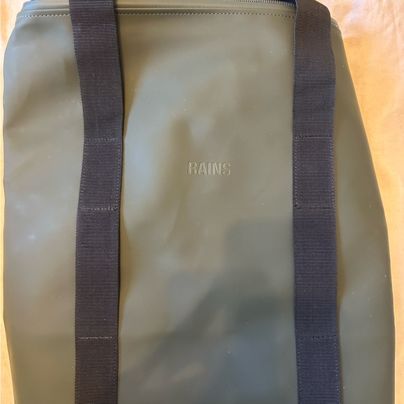 Rains Waterproof Weekend Bag - Picture 3 of 4